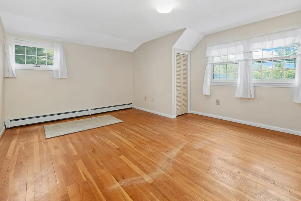 1667 King Hill Road New London NH 03257