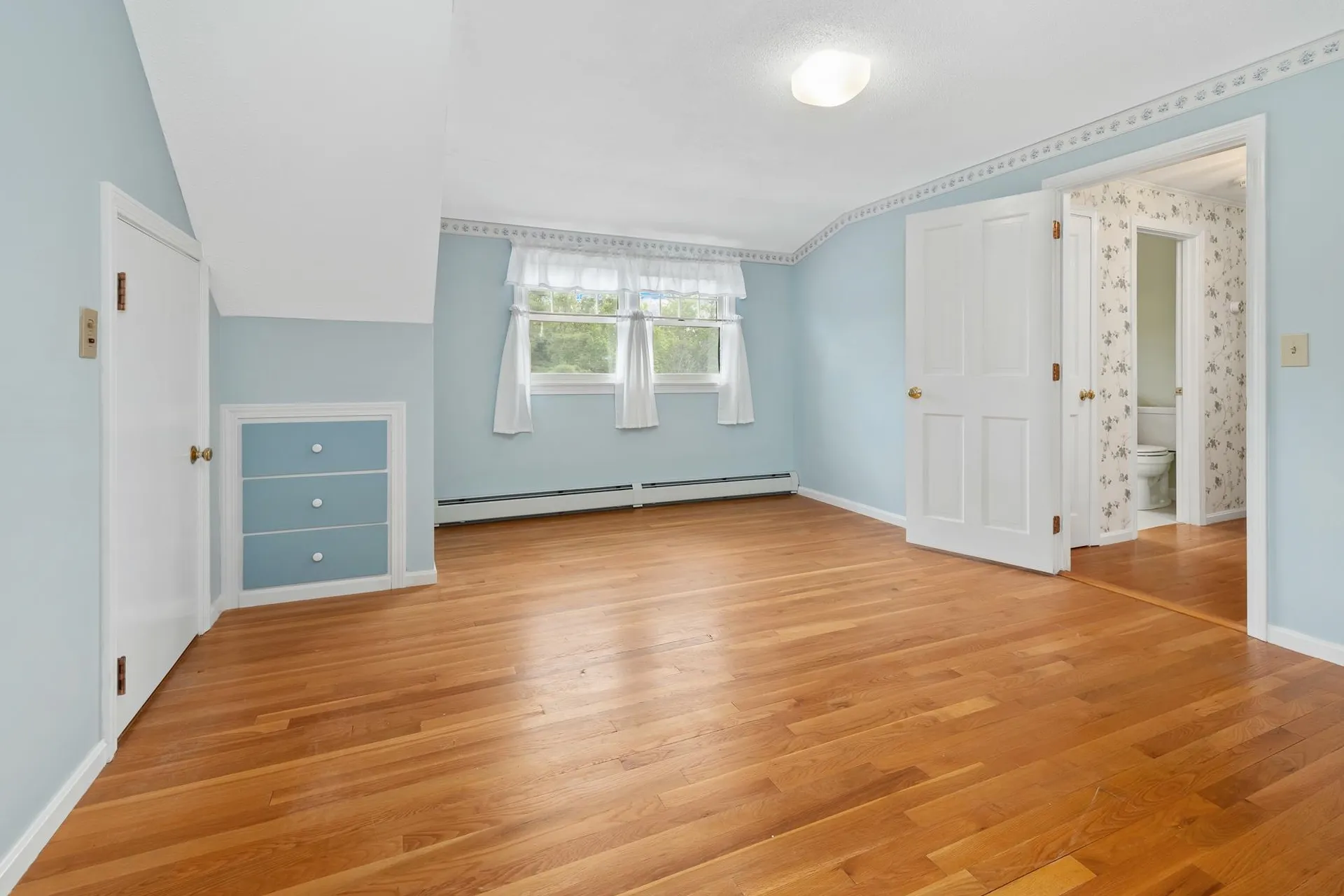 1667 King Hill Road New London NH 03257