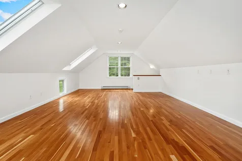 1667 King Hill Road New London NH 03257