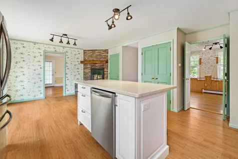 1667 King Hill Road New London NH 03257