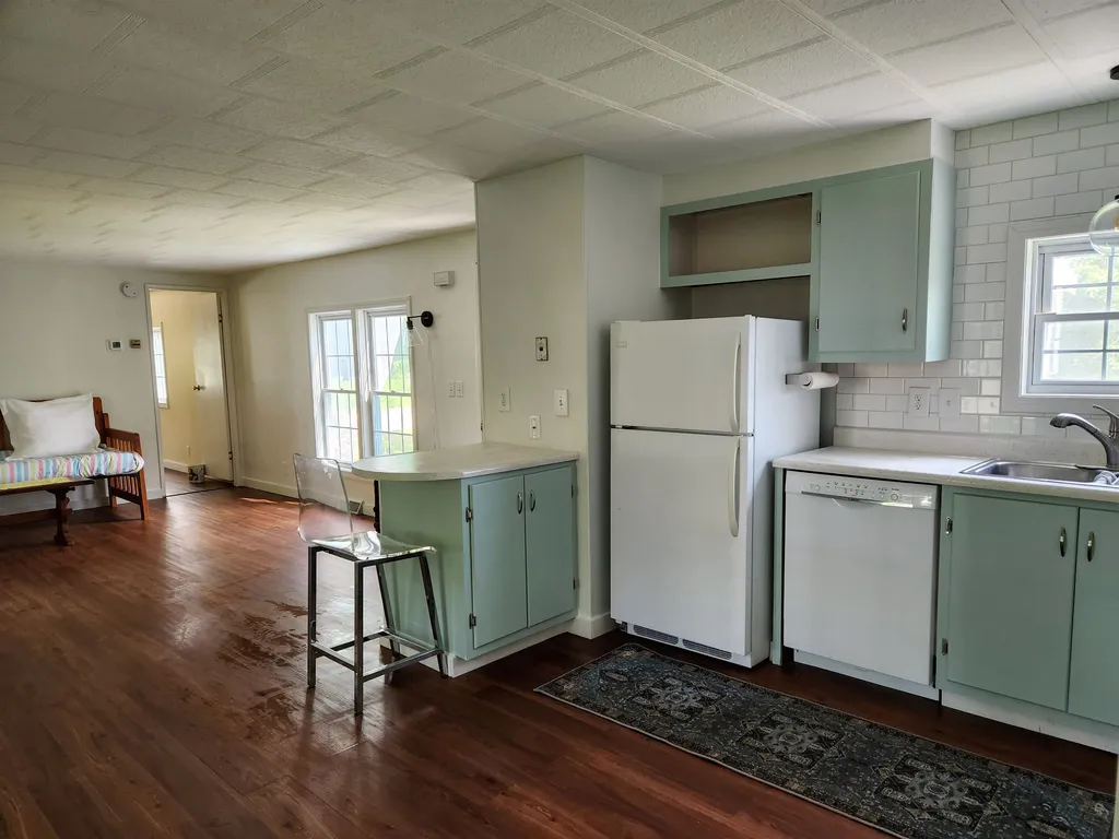 16 Brookmoor Road Dover NH 03820