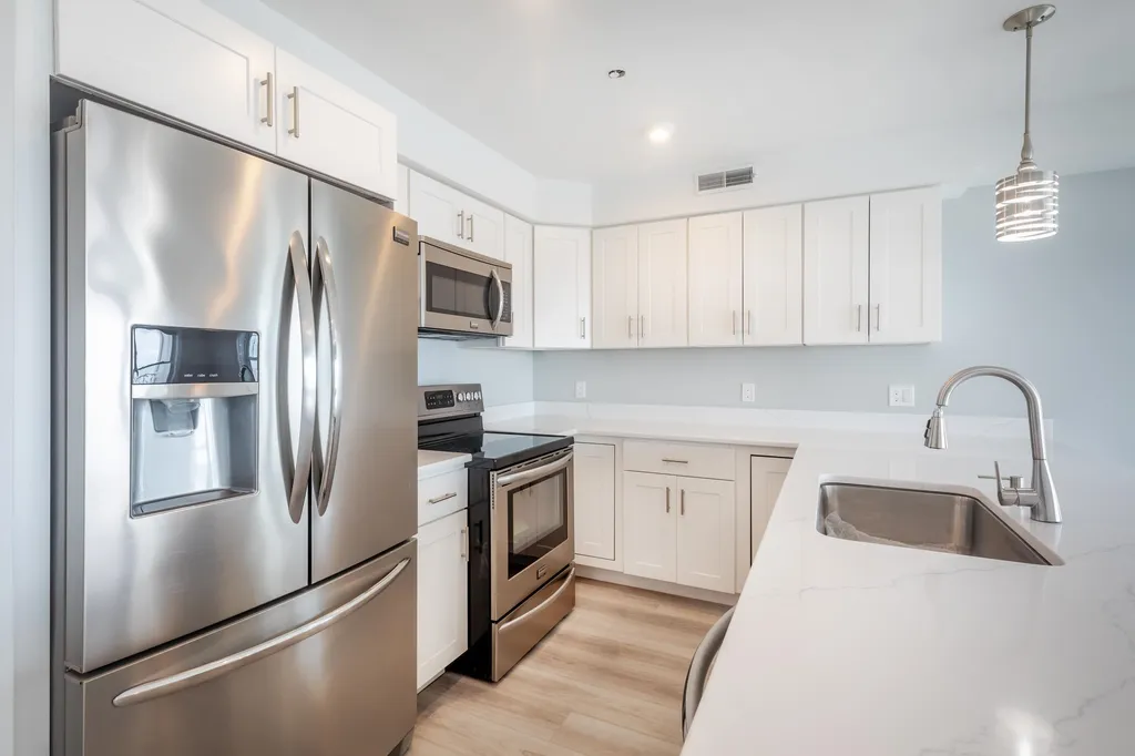 377 Ocean Boulevard Hampton NH 03842