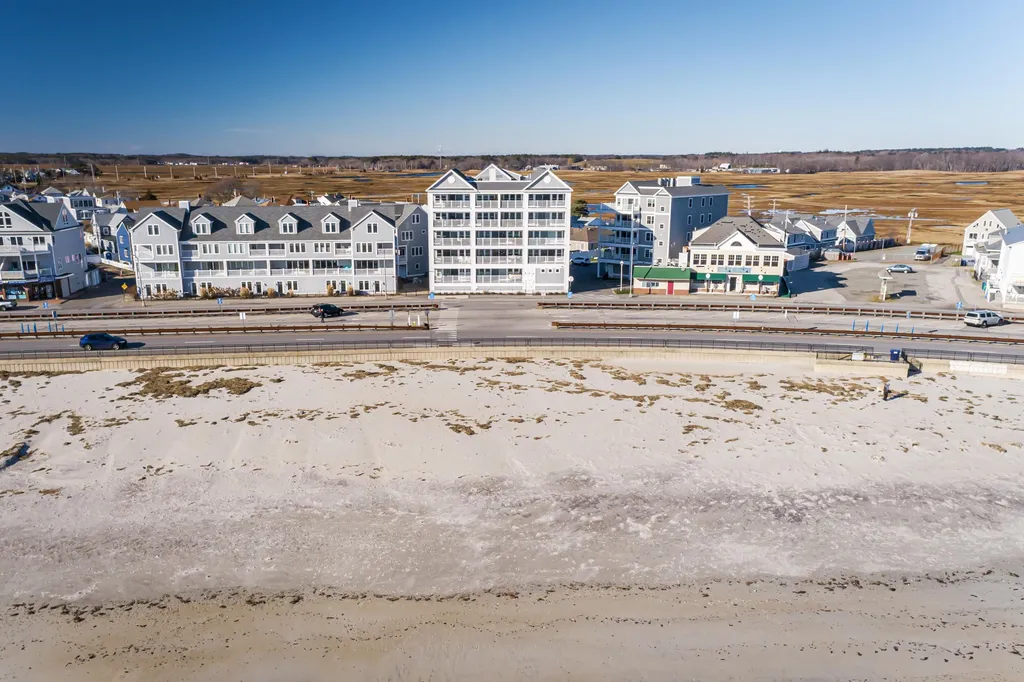 377 Ocean Boulevard Hampton NH 03842