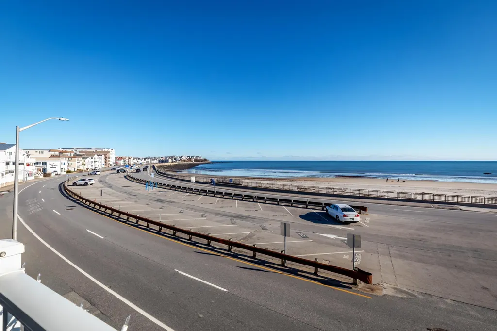 377 Ocean Boulevard Hampton NH 03842