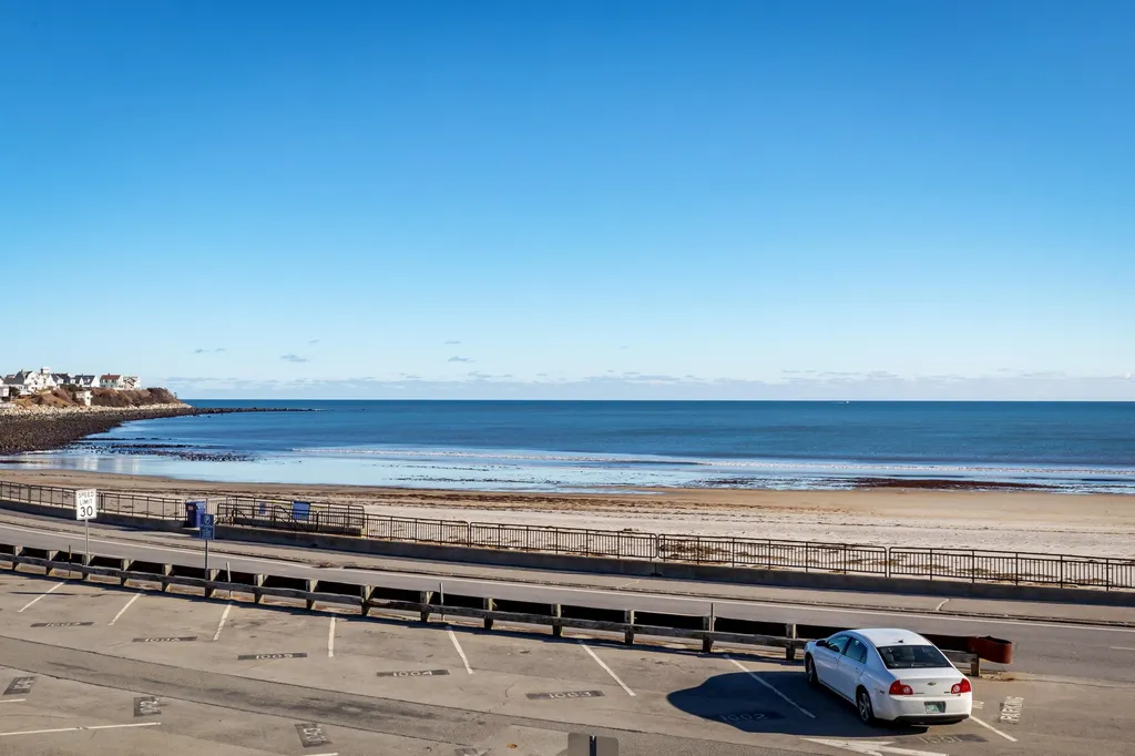 377 Ocean Boulevard Hampton NH 03842