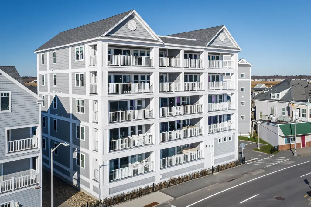 377 Ocean Boulevard Hampton NH 03842