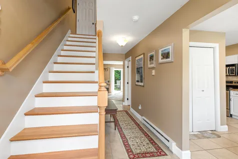 15 Williamsburg Circle Laconia NH 03246