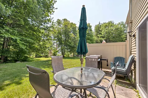 15 Williamsburg Circle Laconia NH 03246
