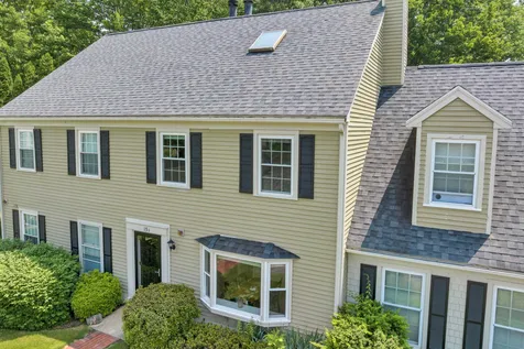 15 Williamsburg Circle Laconia NH 03246