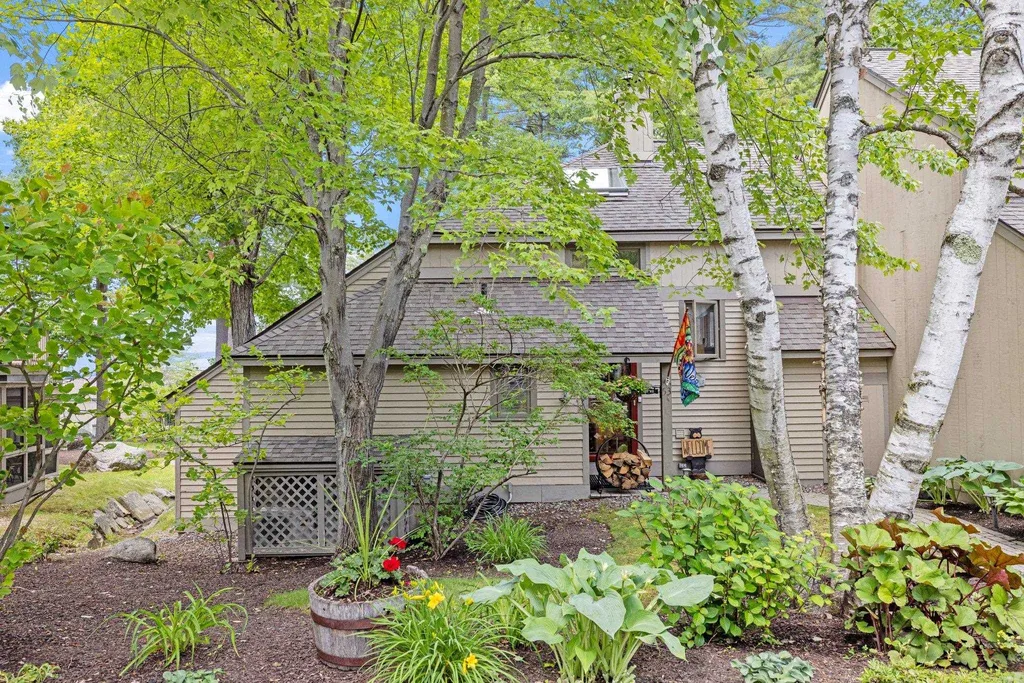 2696 Lake Shore Road Gilford NH 03249