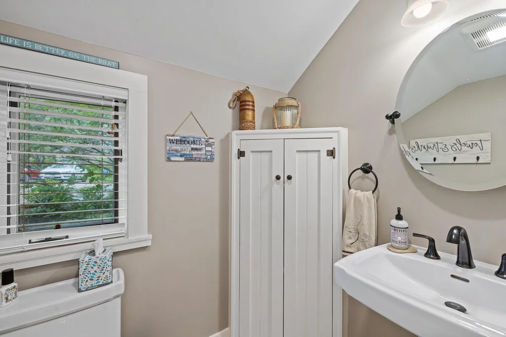 2696 Lake Shore Road Gilford NH 03249