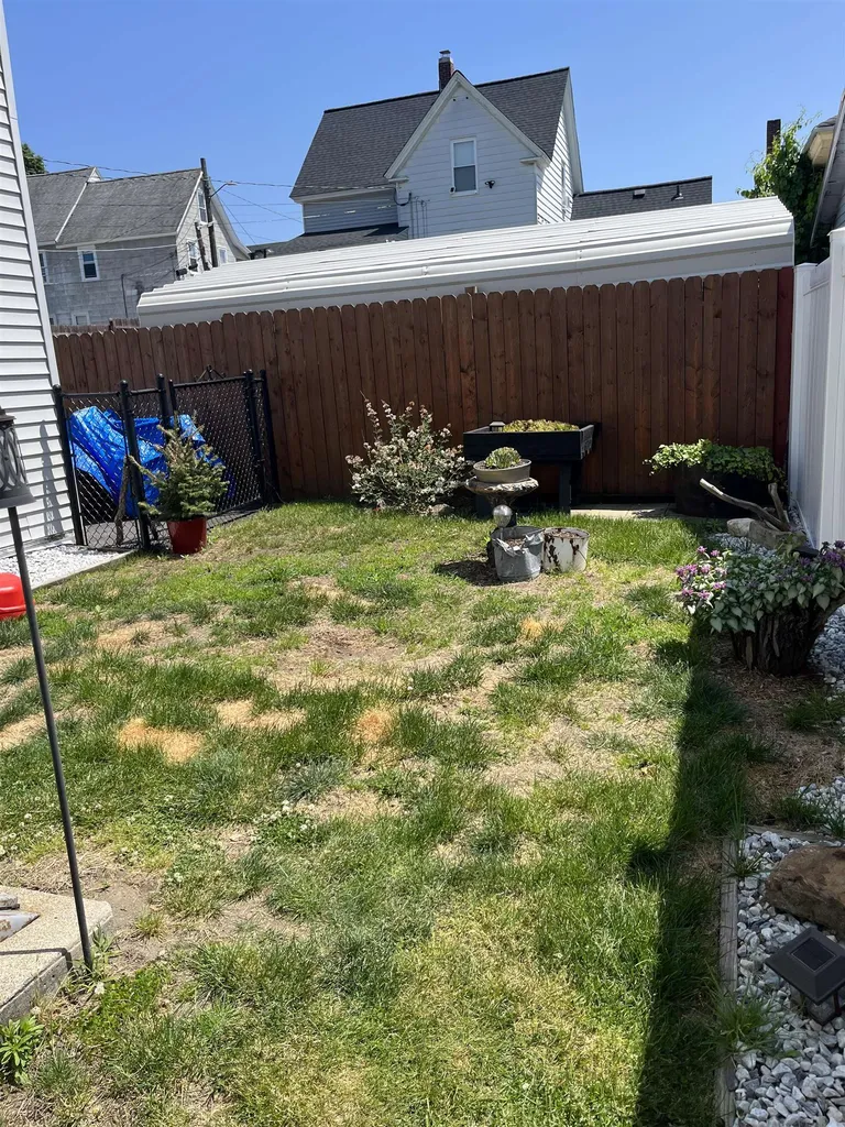 15 Pierce Street Nashua NH 03060