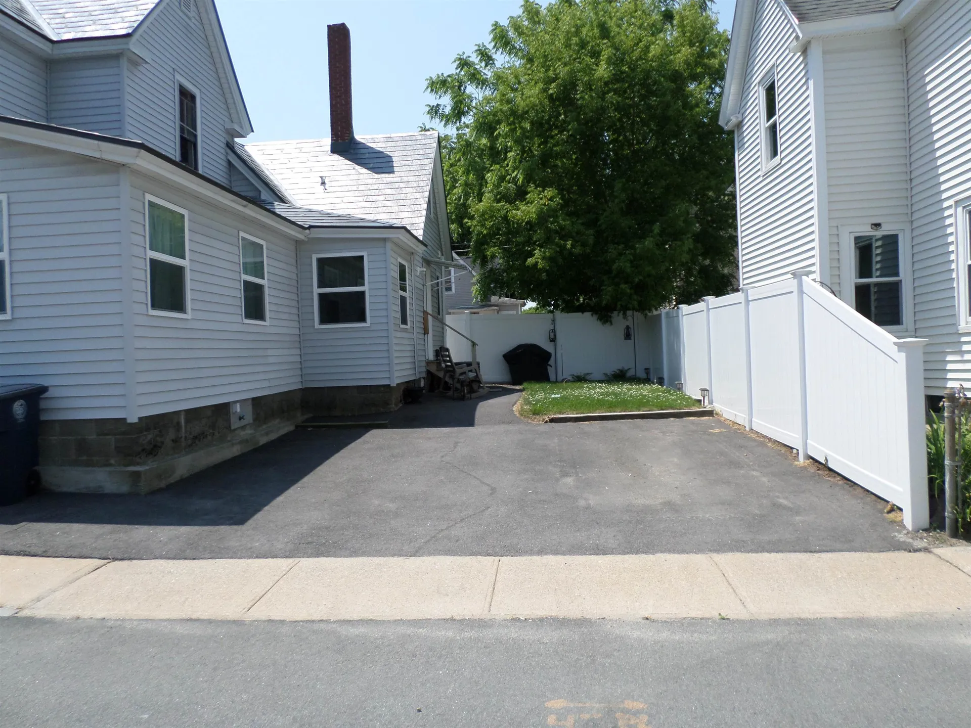 15 Pierce Street Nashua NH 03060