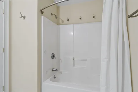 66 Landing Lane Laconia NH 03246