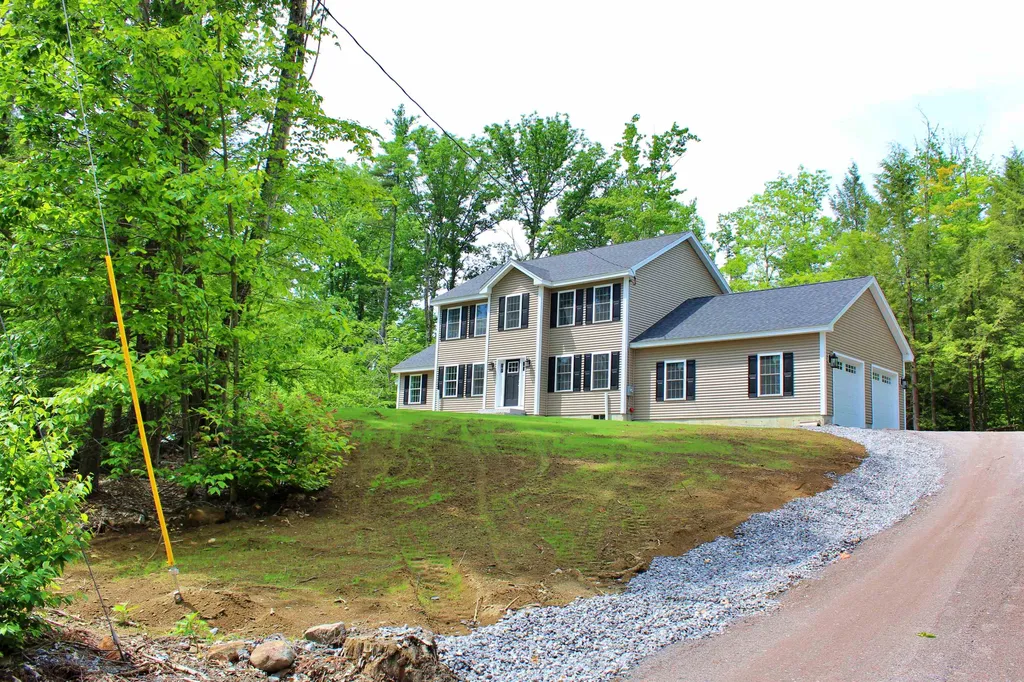 13 Perkins Pond Road Weare NH 03281