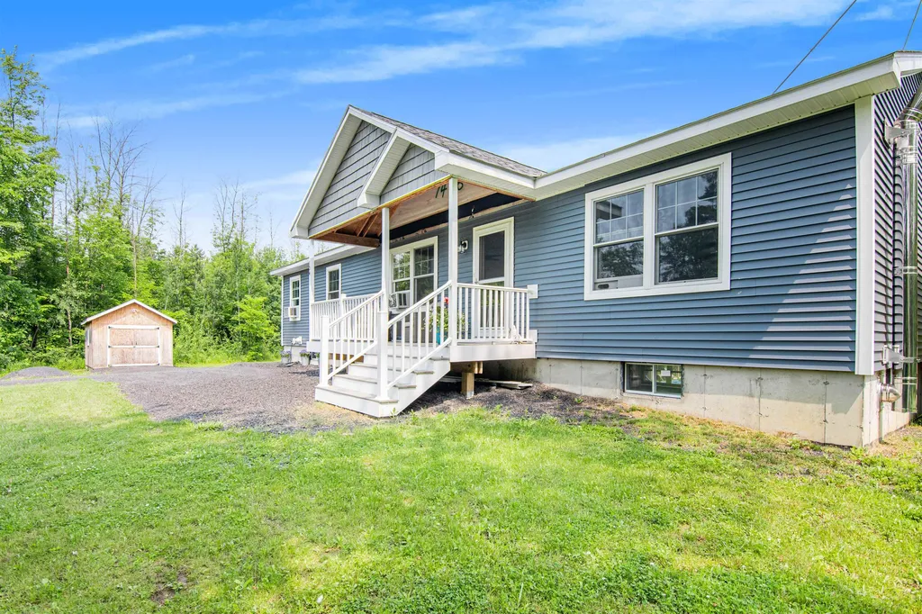 134 Pine Grove Circle North Hero VT 05474