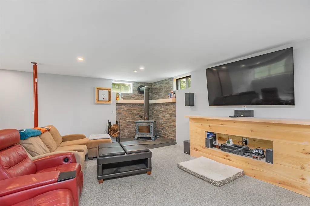 134 Pine Grove Circle North Hero VT 05474