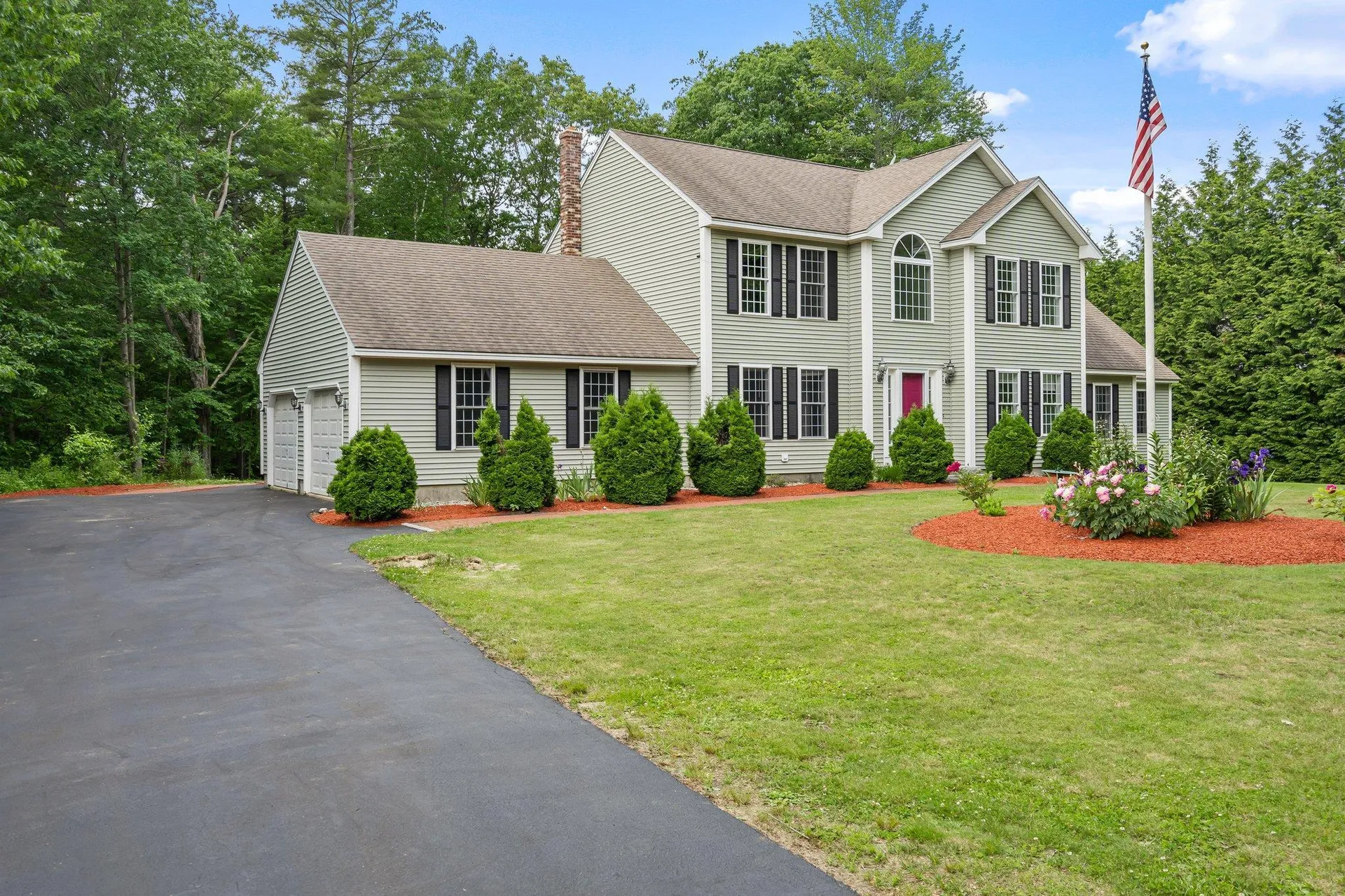 15 Evelyn Street Hooksett NH 03106