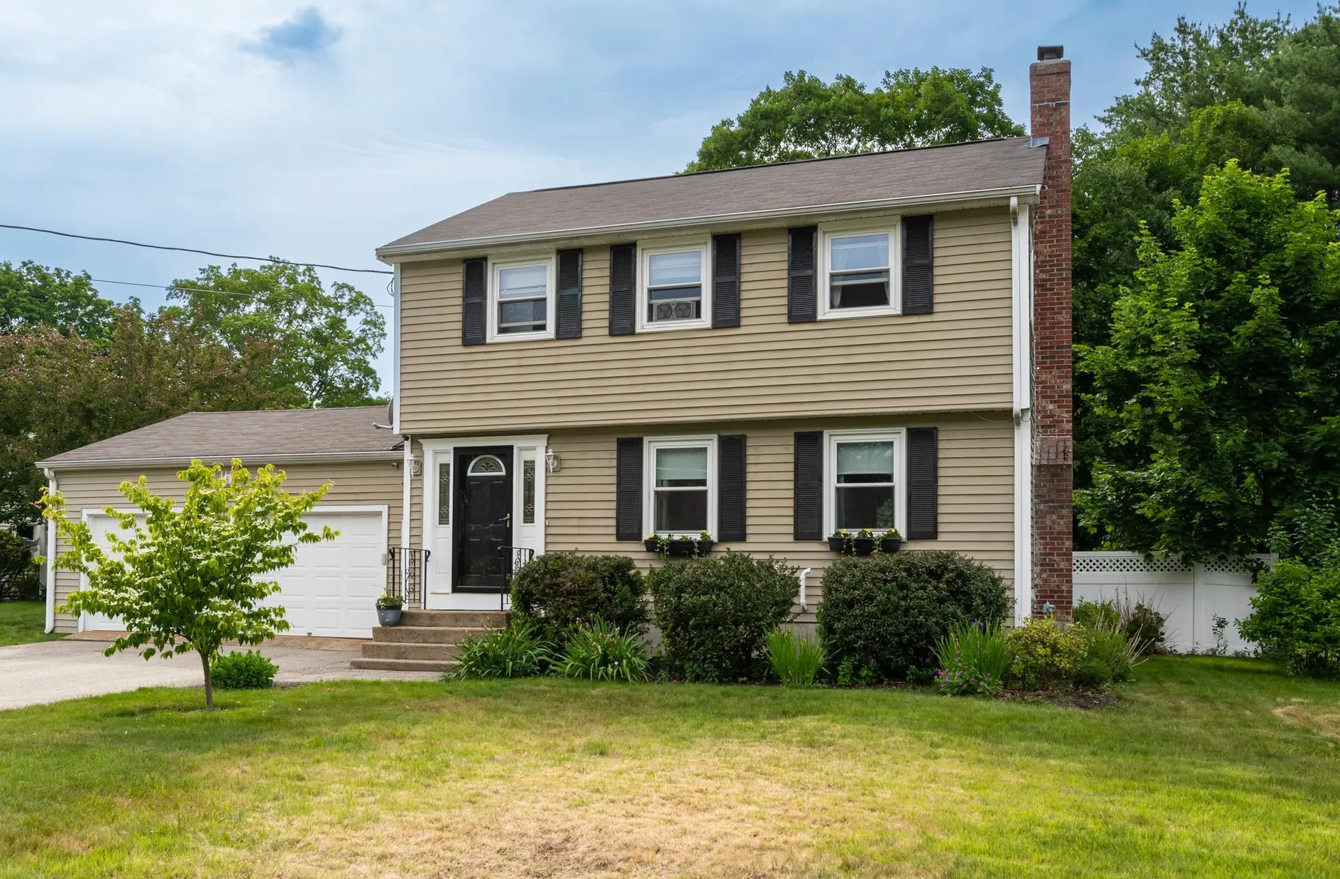 11 Broadcrest Lane Nashua NH 03063