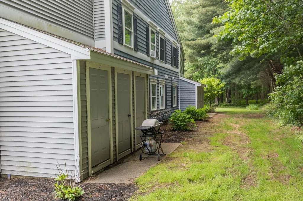 406 Springbrook Circle Portsmouth NH 03801