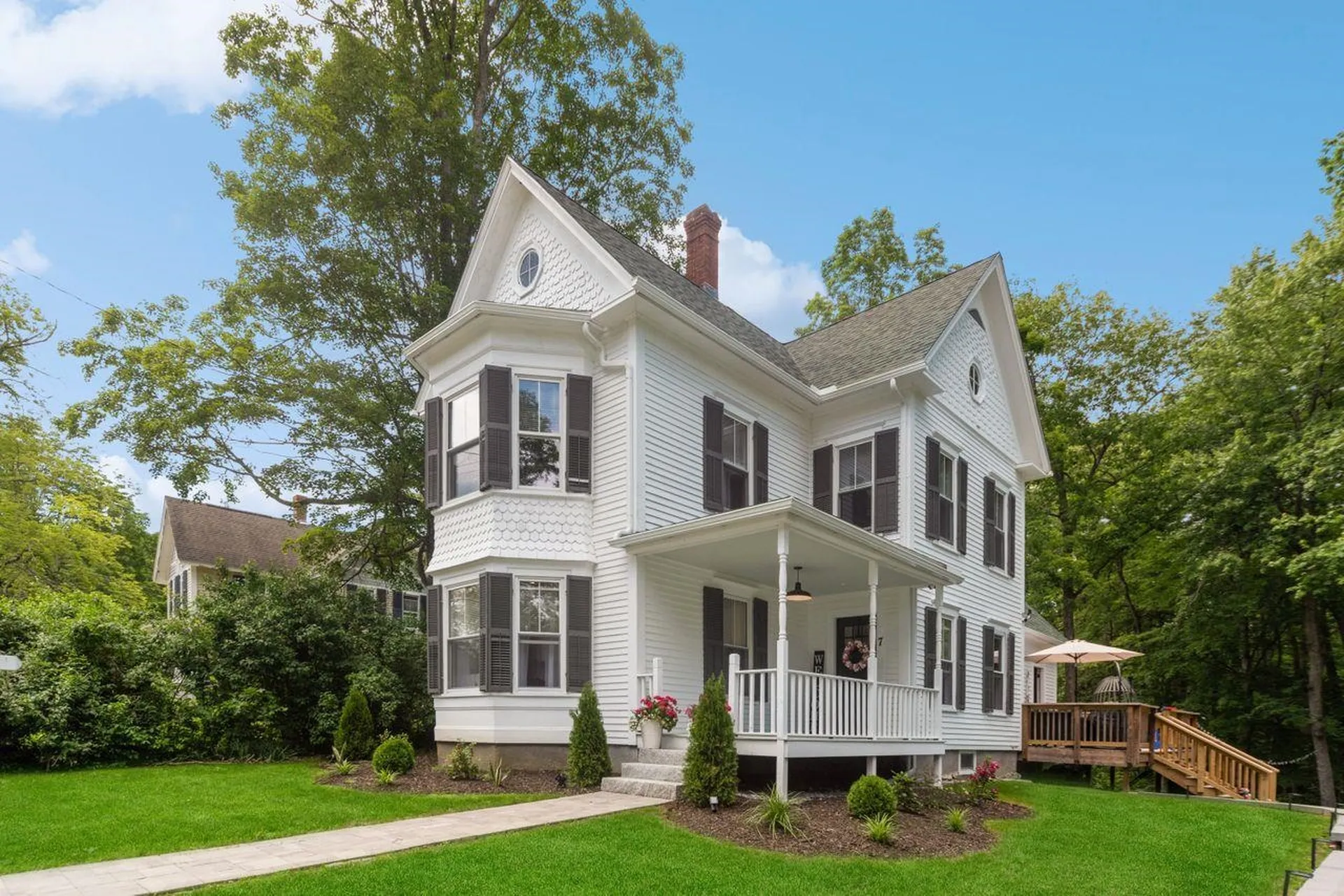 7 Bond Street Brookline NH 03033