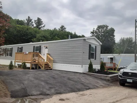 31 Mobile Drive Hudson NH 03051