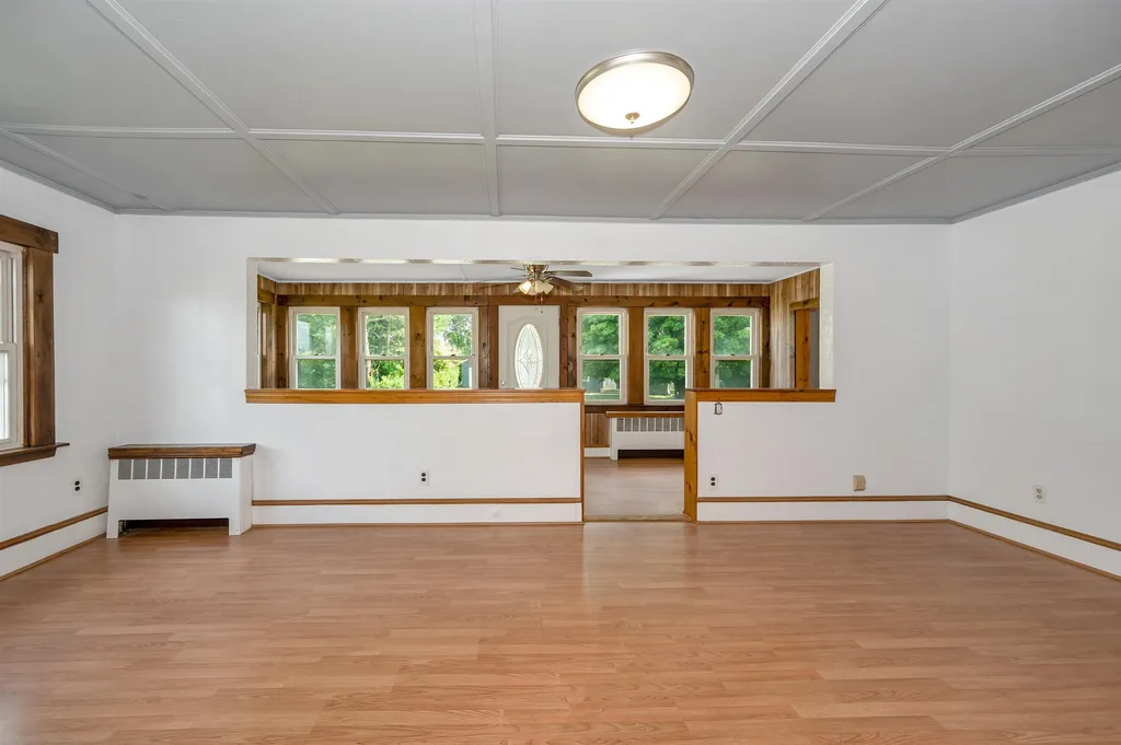 171 S Policy Street Salem NH 03079