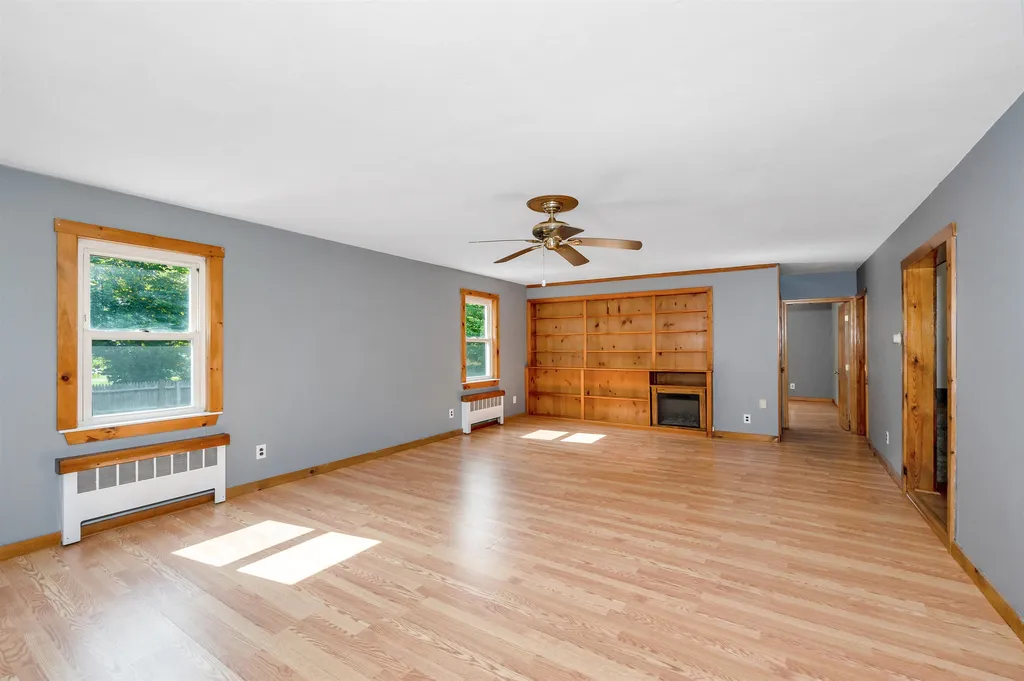 171 S Policy Street Salem NH 03079
