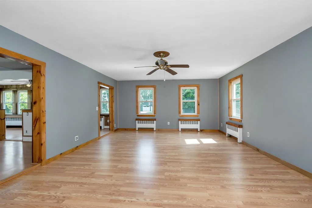 171 S Policy Street Salem NH 03079