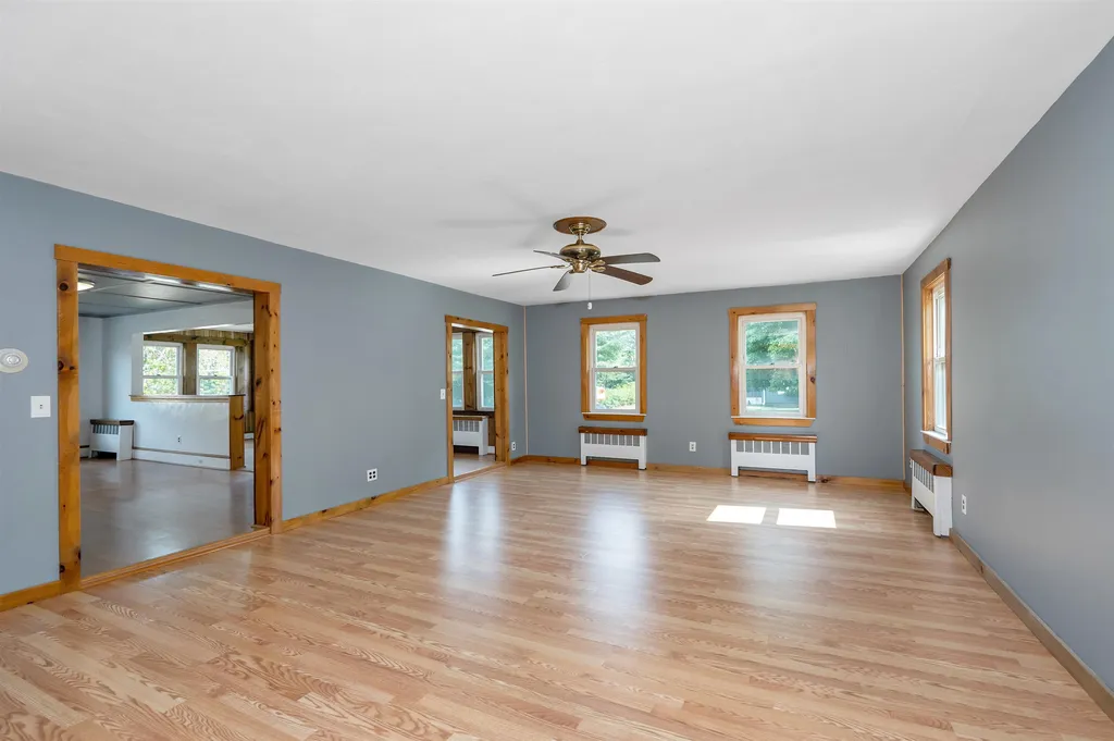 171 S Policy Street Salem NH 03079