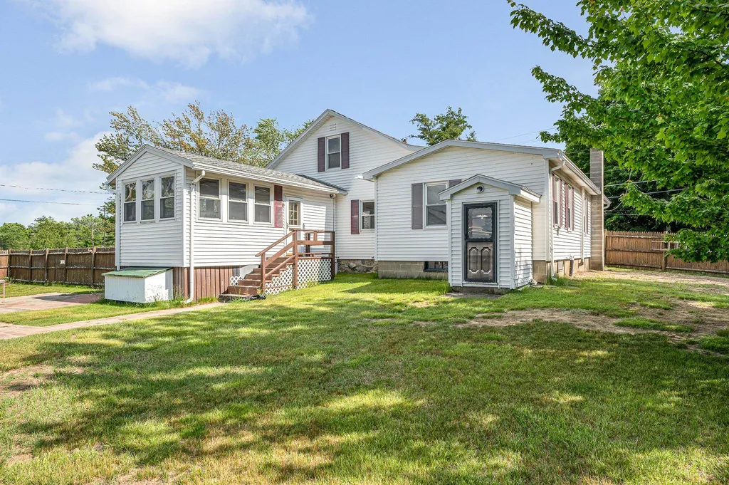 171 S Policy Street Salem NH 03079