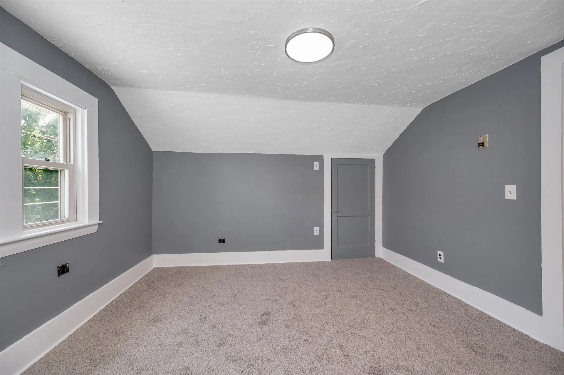 171 S Policy Street Salem NH 03079