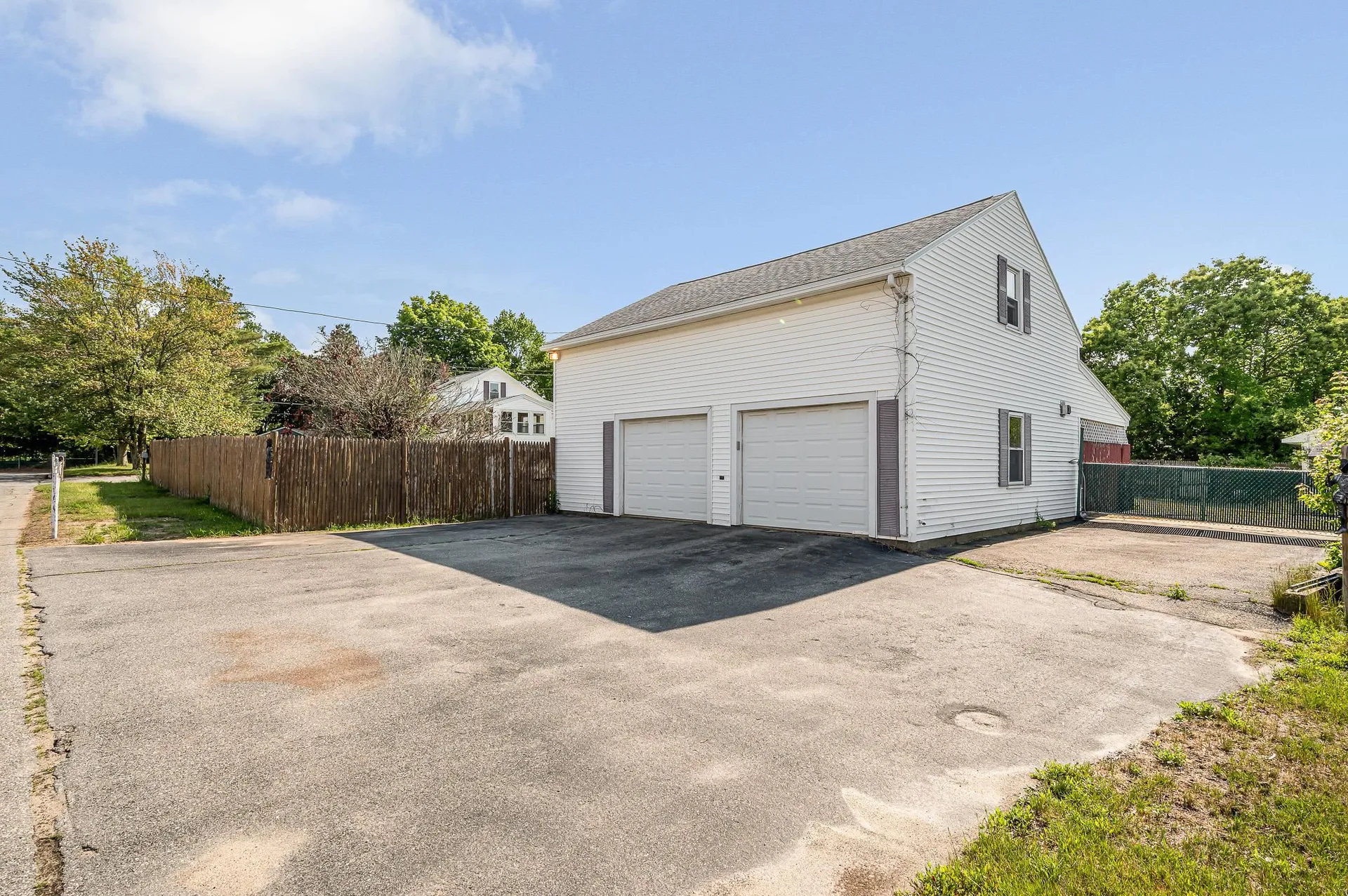171 S Policy Street Salem NH 03079