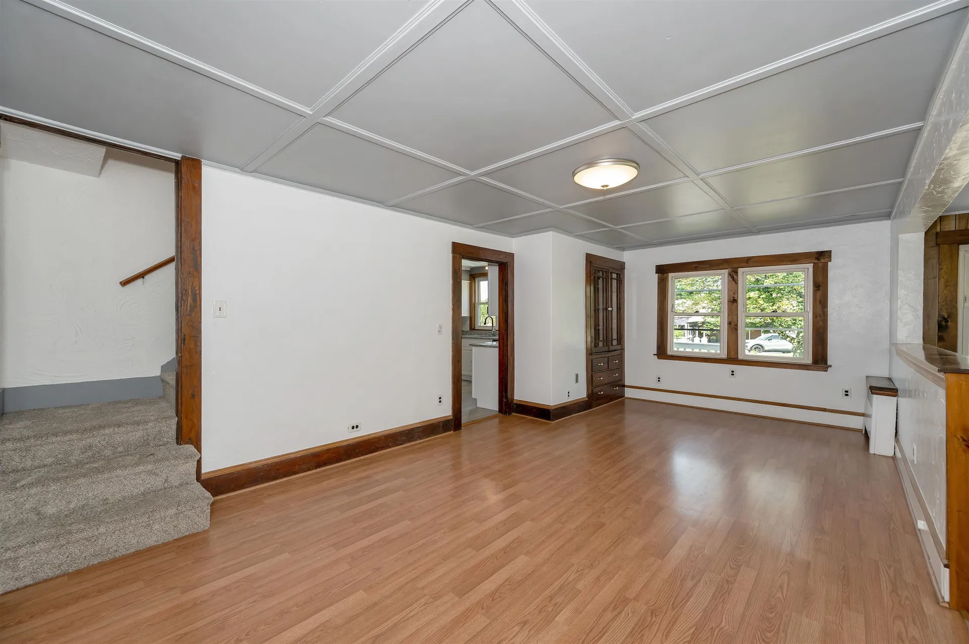 171 S Policy Street Salem NH 03079