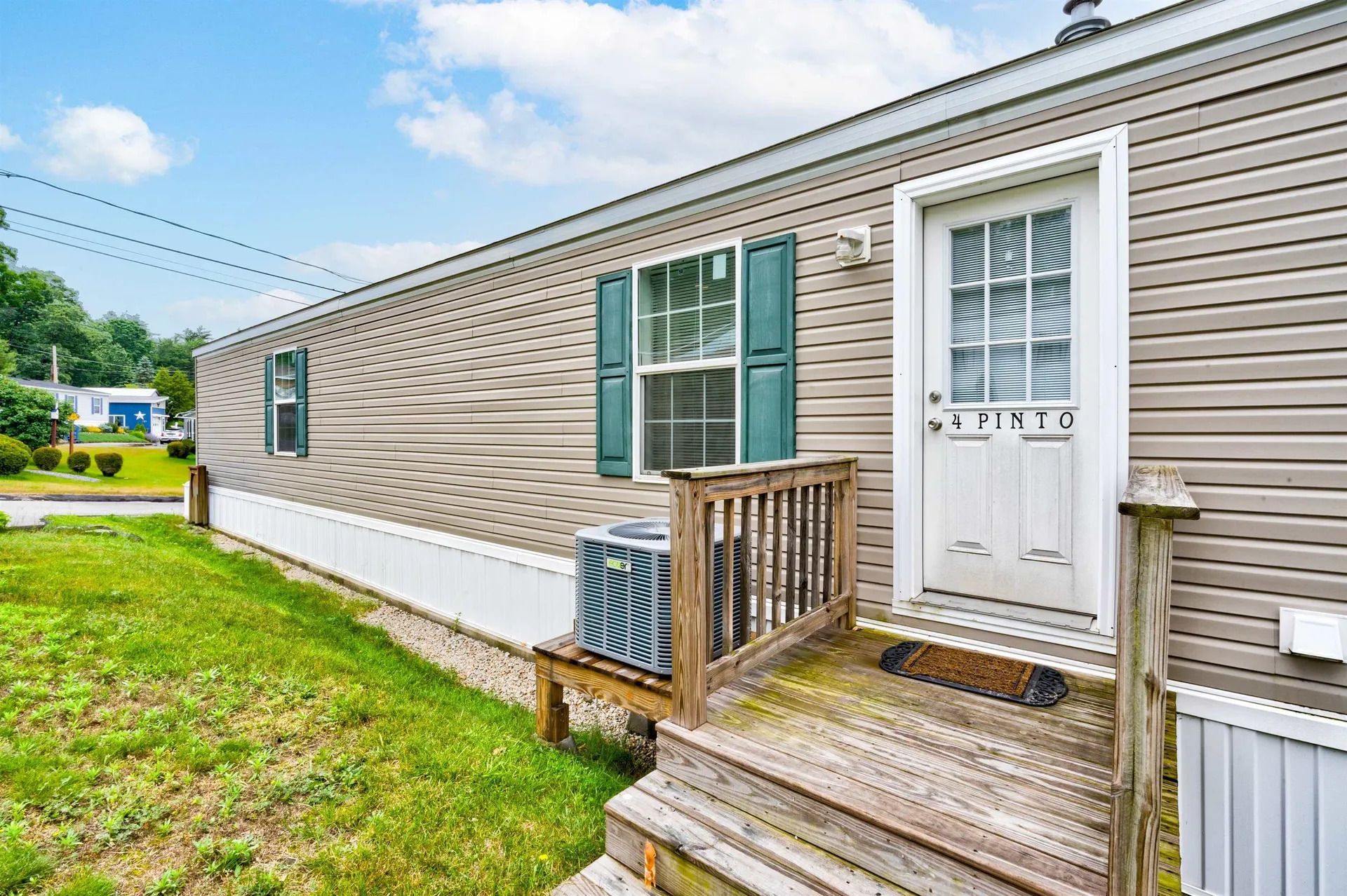 4 Pinto Lane Londonderry NH 03053