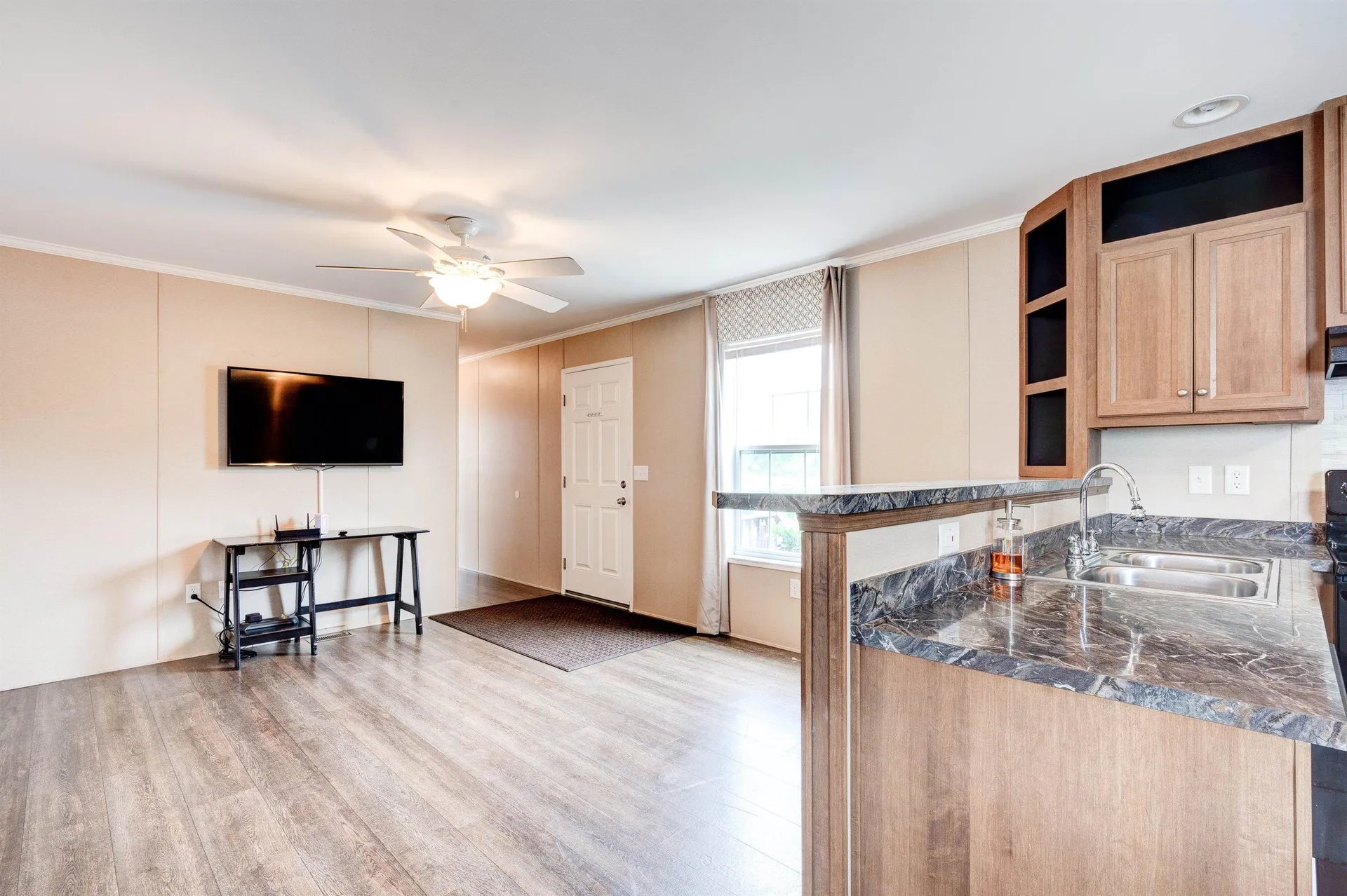 4 Pinto Lane Londonderry NH 03053