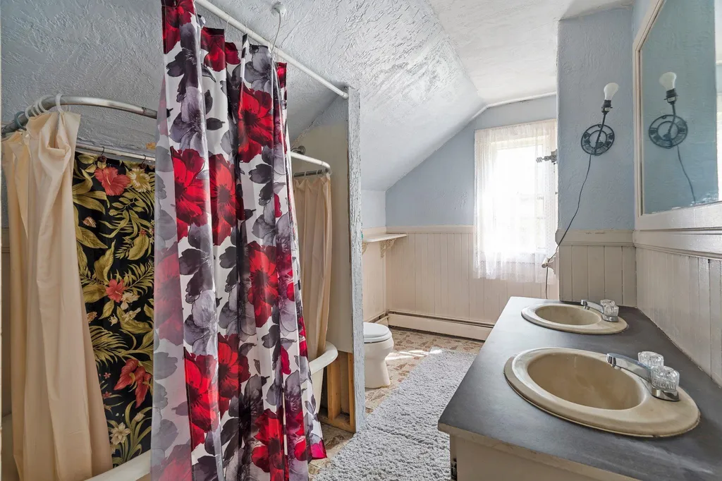 41 Shaker Hill Road Enfield NH 03748