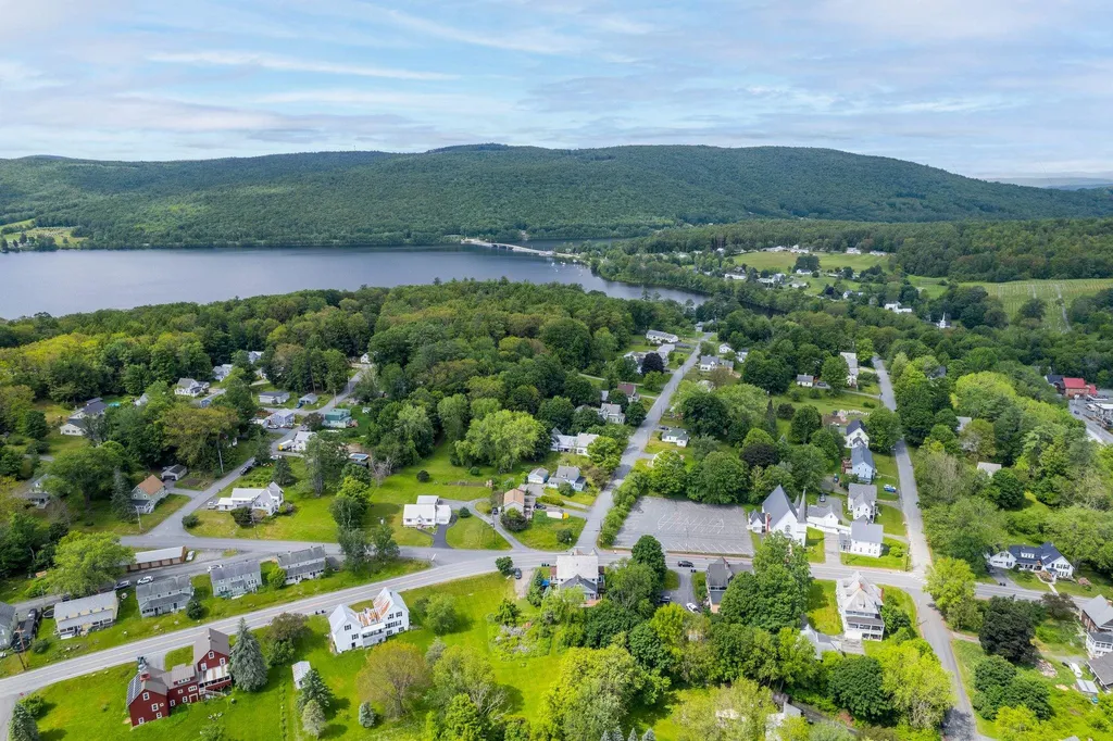 41 Shaker Hill Road Enfield NH 03748