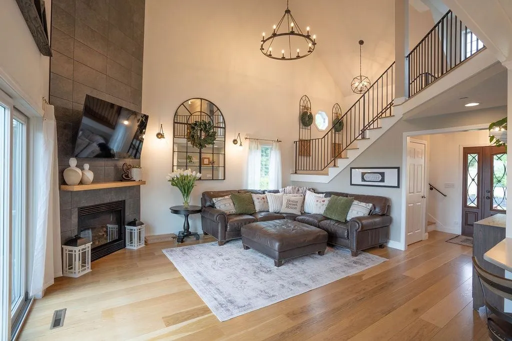 32 Hutchinson Lane New Boston NH 03070