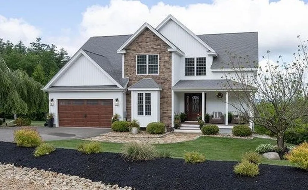 32 Hutchinson Lane New Boston NH 03070