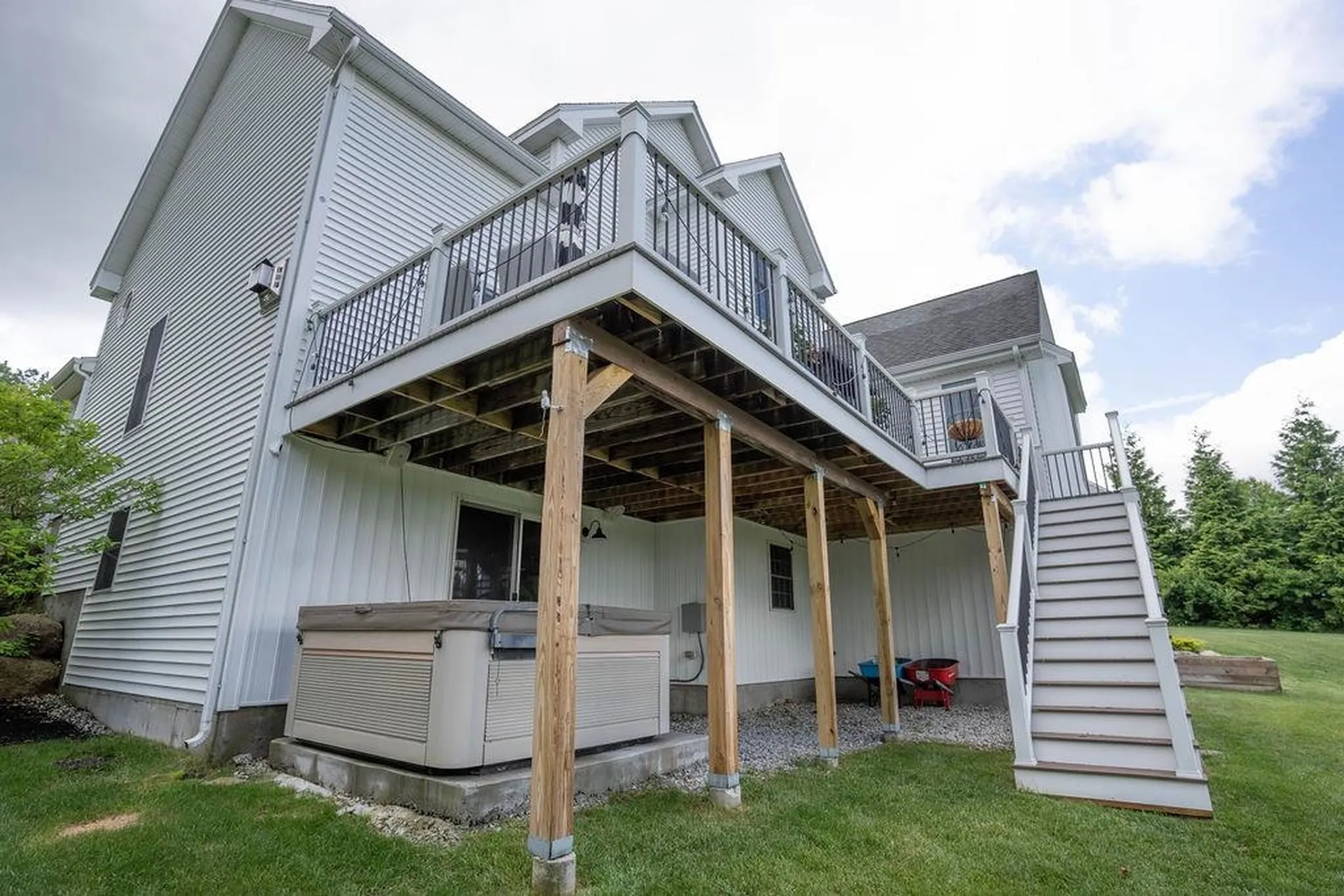 32 Hutchinson Lane New Boston NH 03070