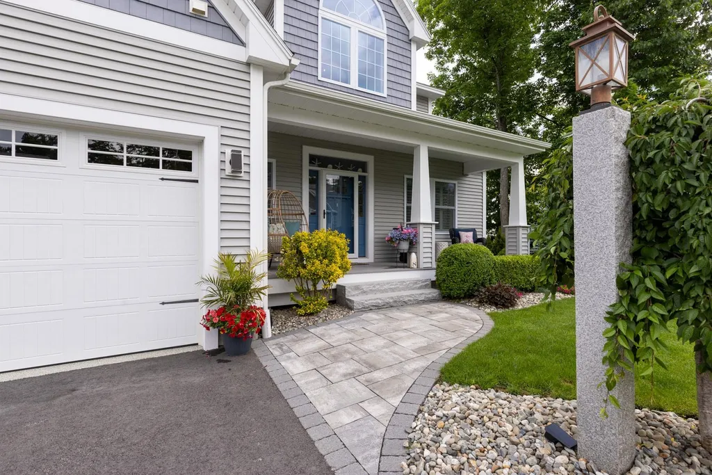 8 Van Etten Drive Greenland NH 03840