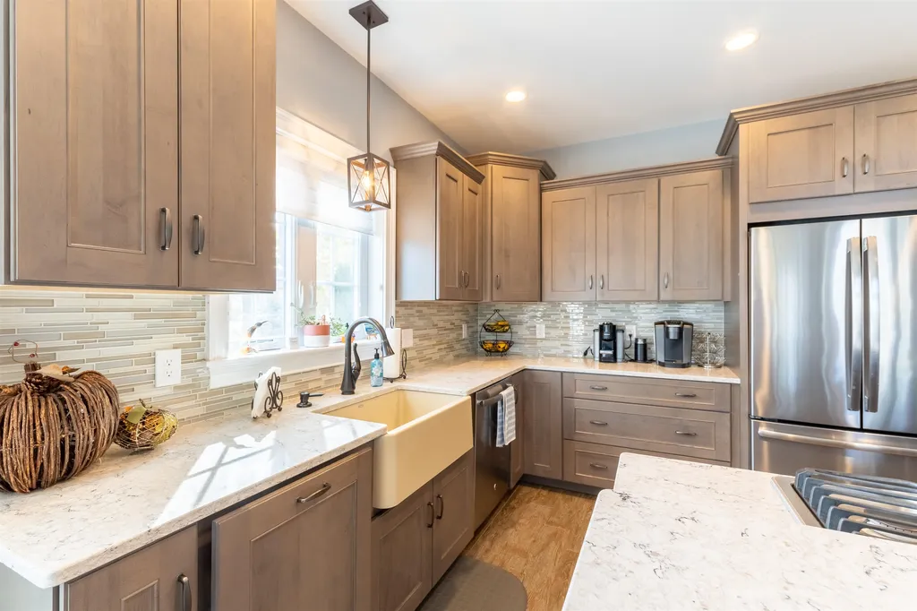 8 Van Etten Drive Greenland NH 03840