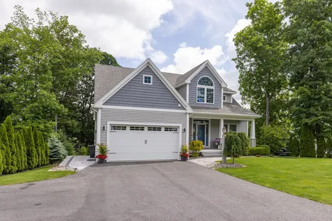 8 Van Etten Drive Greenland NH 03840