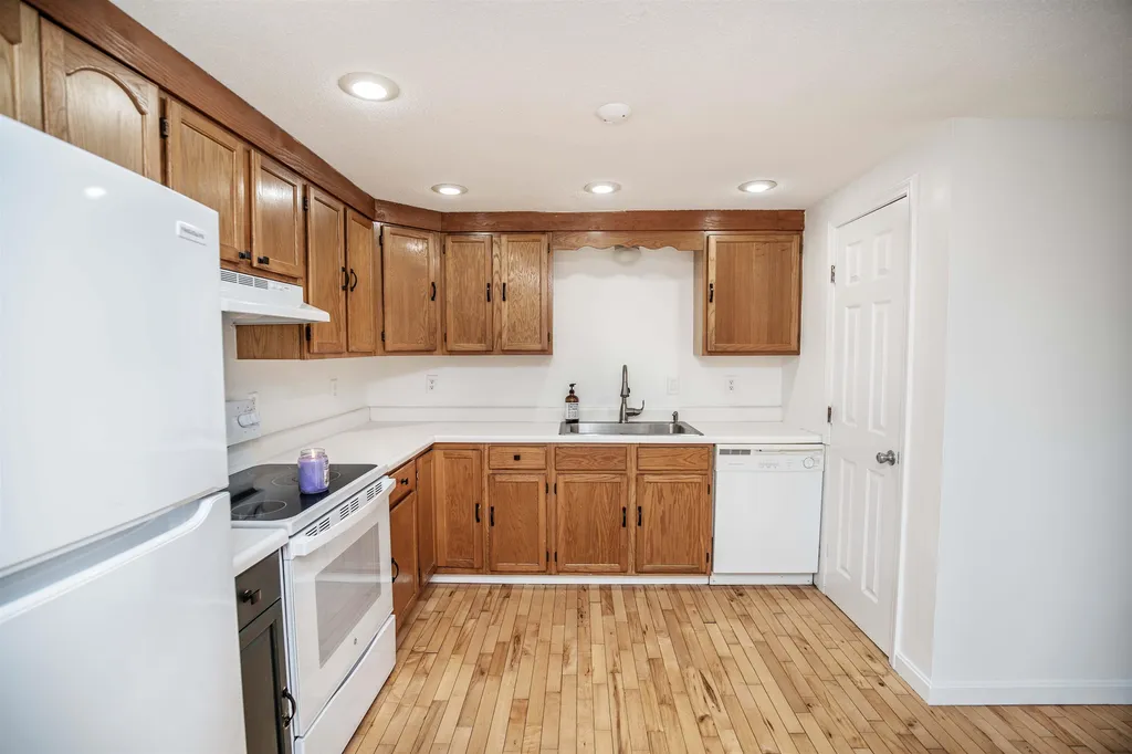 125 Main Street Pelham NH 03076