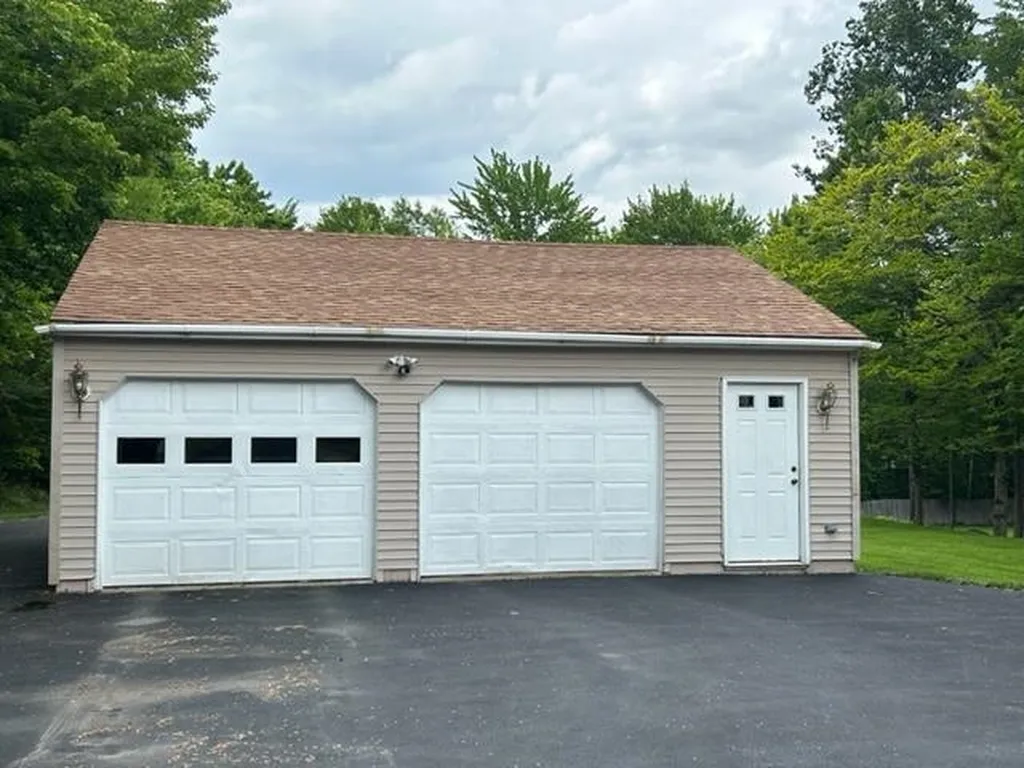10 Candy Lane Gorham NH 03581