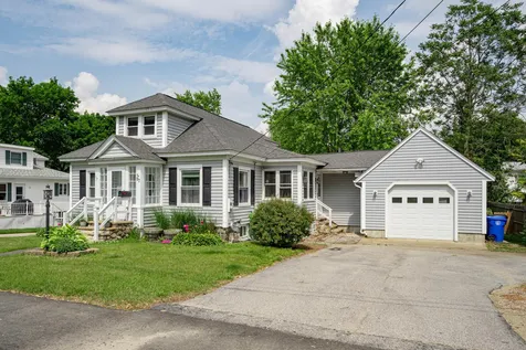 97 Sunnyside Street Manchester NH 03103