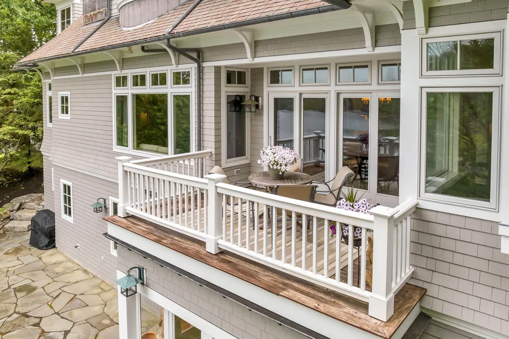 27 Locke Road New Castle NH 03854