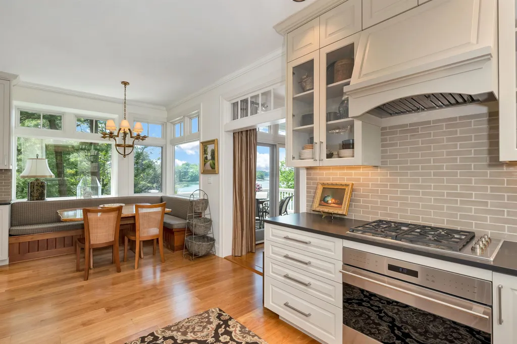 27 Locke Road New Castle NH 03854
