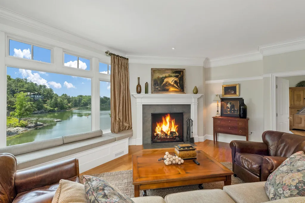 27 Locke Road New Castle NH 03854